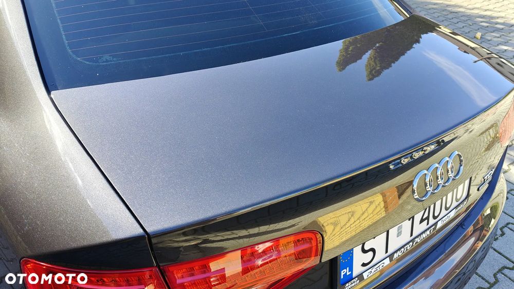 Audi A4 Limousine - 15