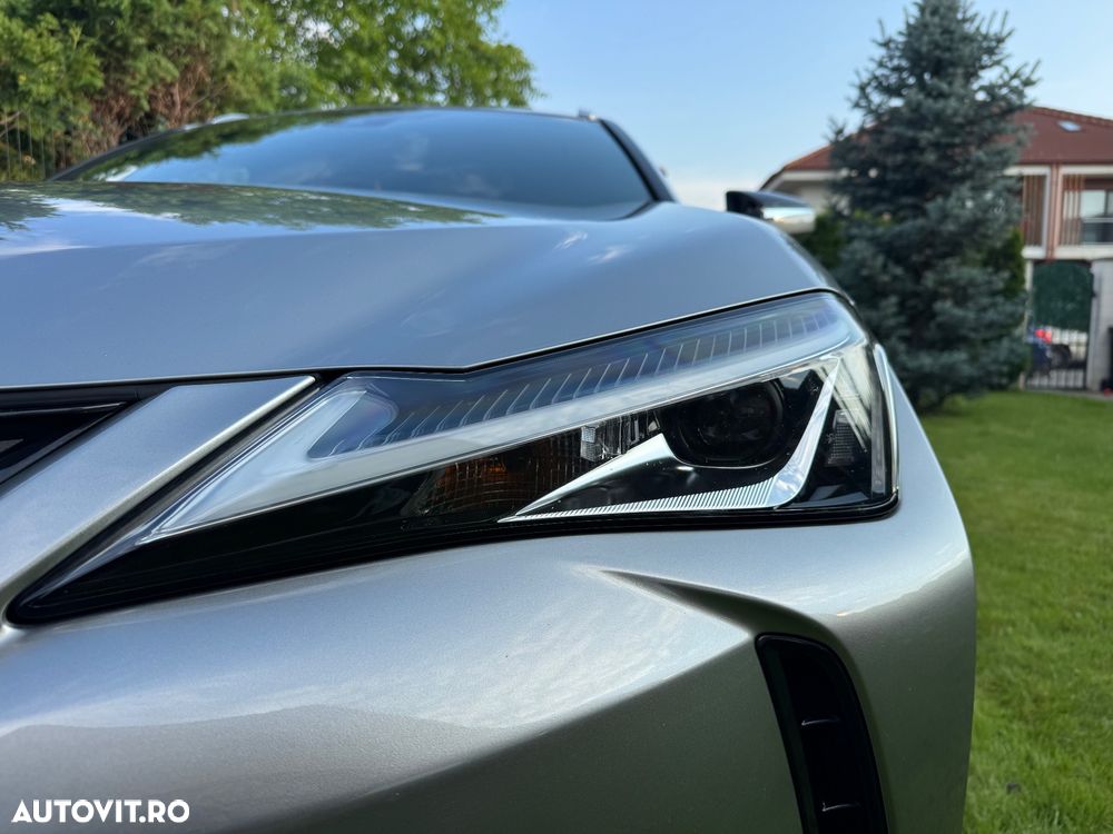 Lexus UX - 9