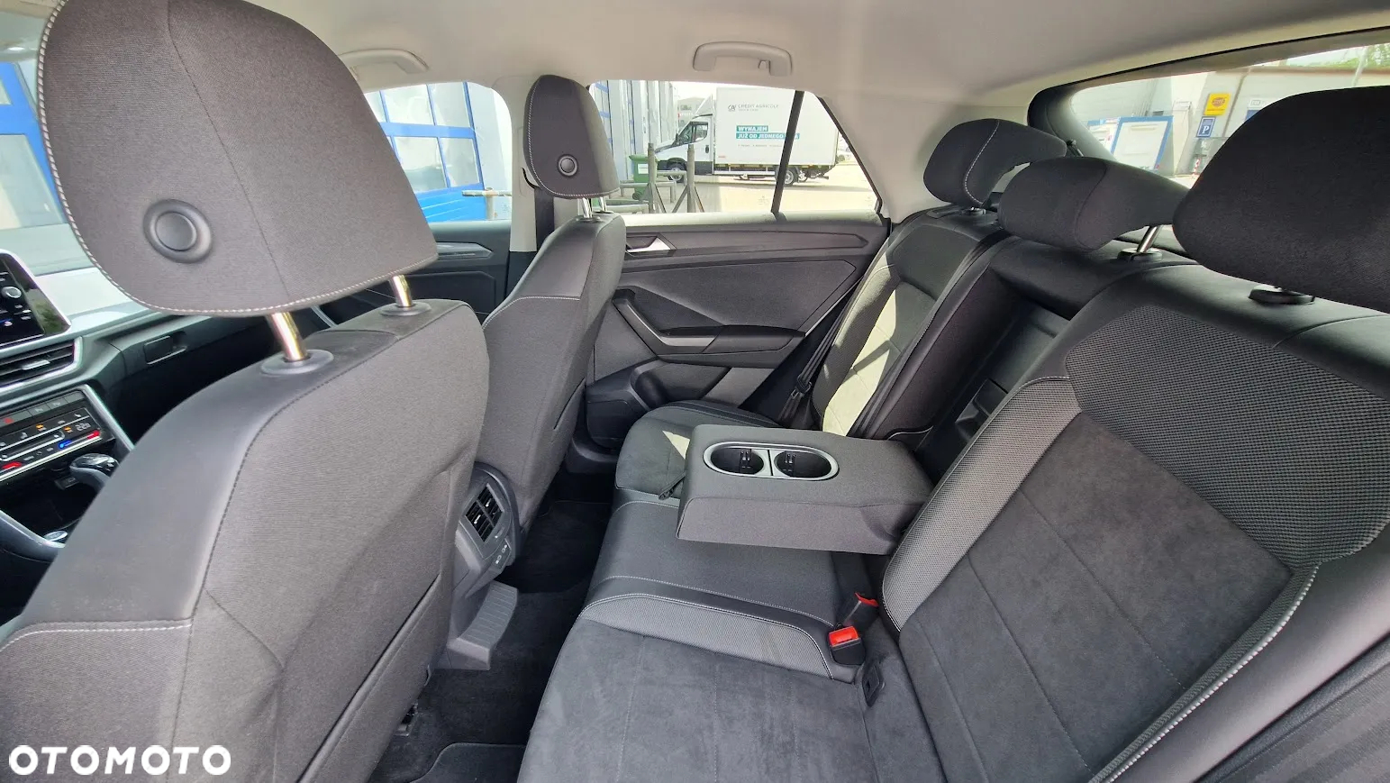 Volkswagen T-Roc - 25