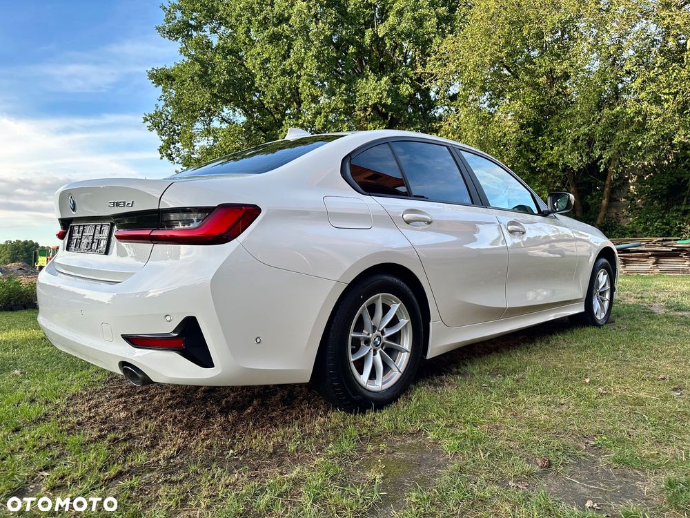 BMW Seria 3 318d - 22