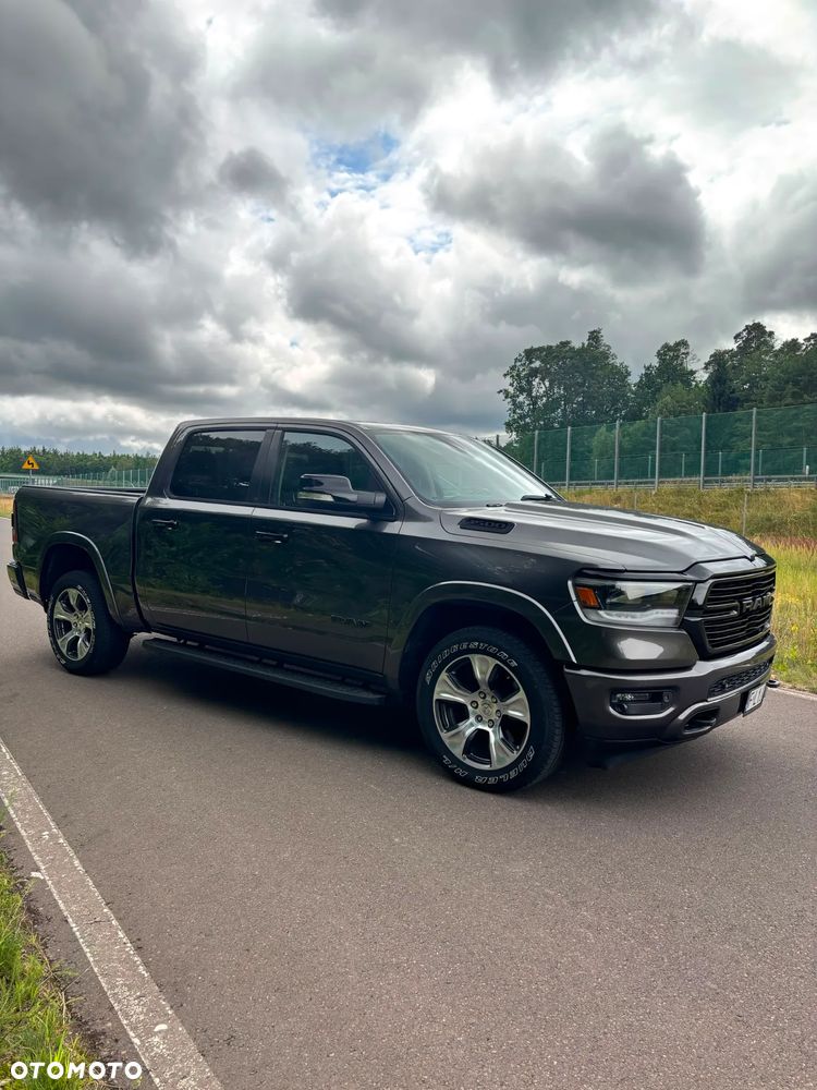 RAM 1500 5.7 Crew Cab Laramie - 4