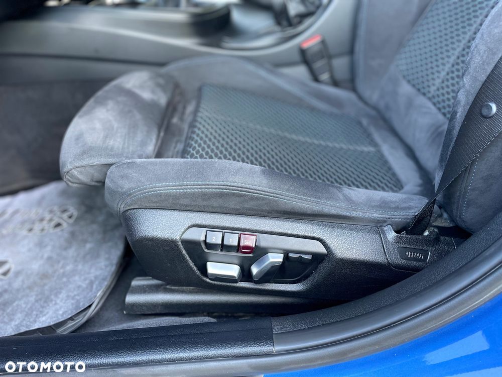 BMW Seria 3 320d Edition M Sport Shadow - 12