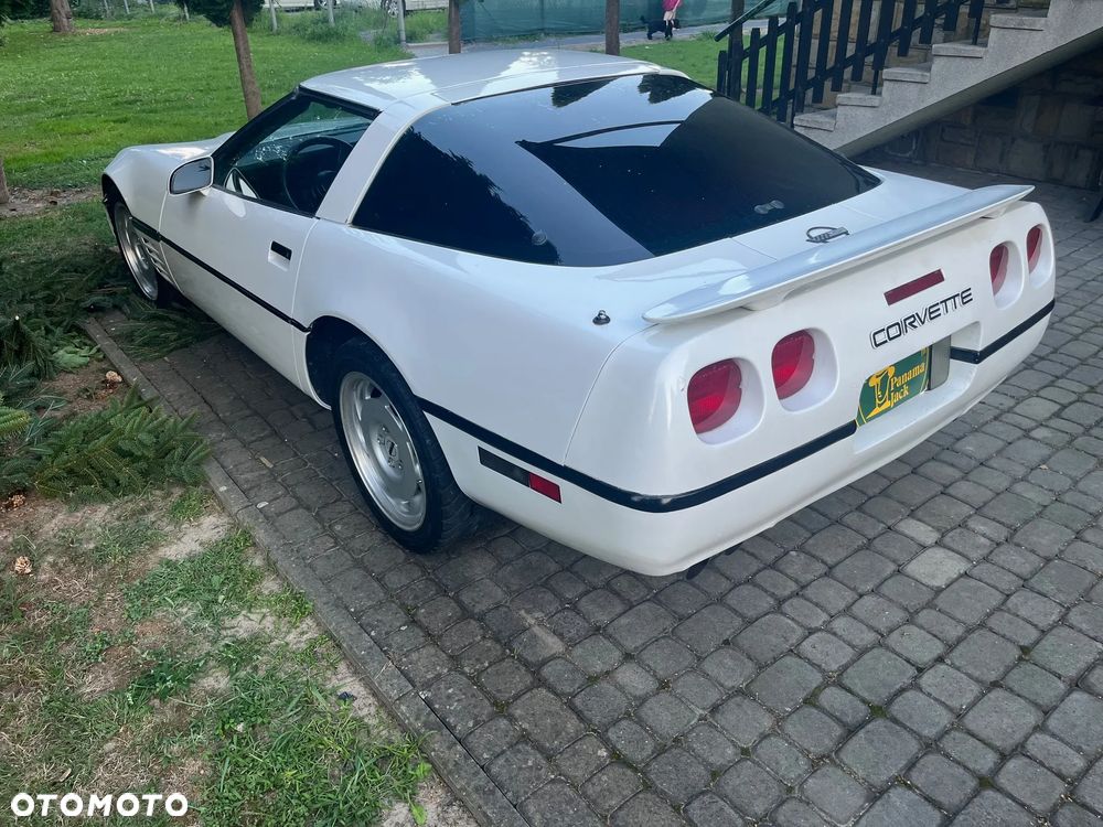 Chevrolet Corvette - 3