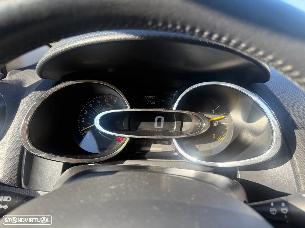 Renault Clio ENERGY TCe 90 Start & Stop Experience - 19