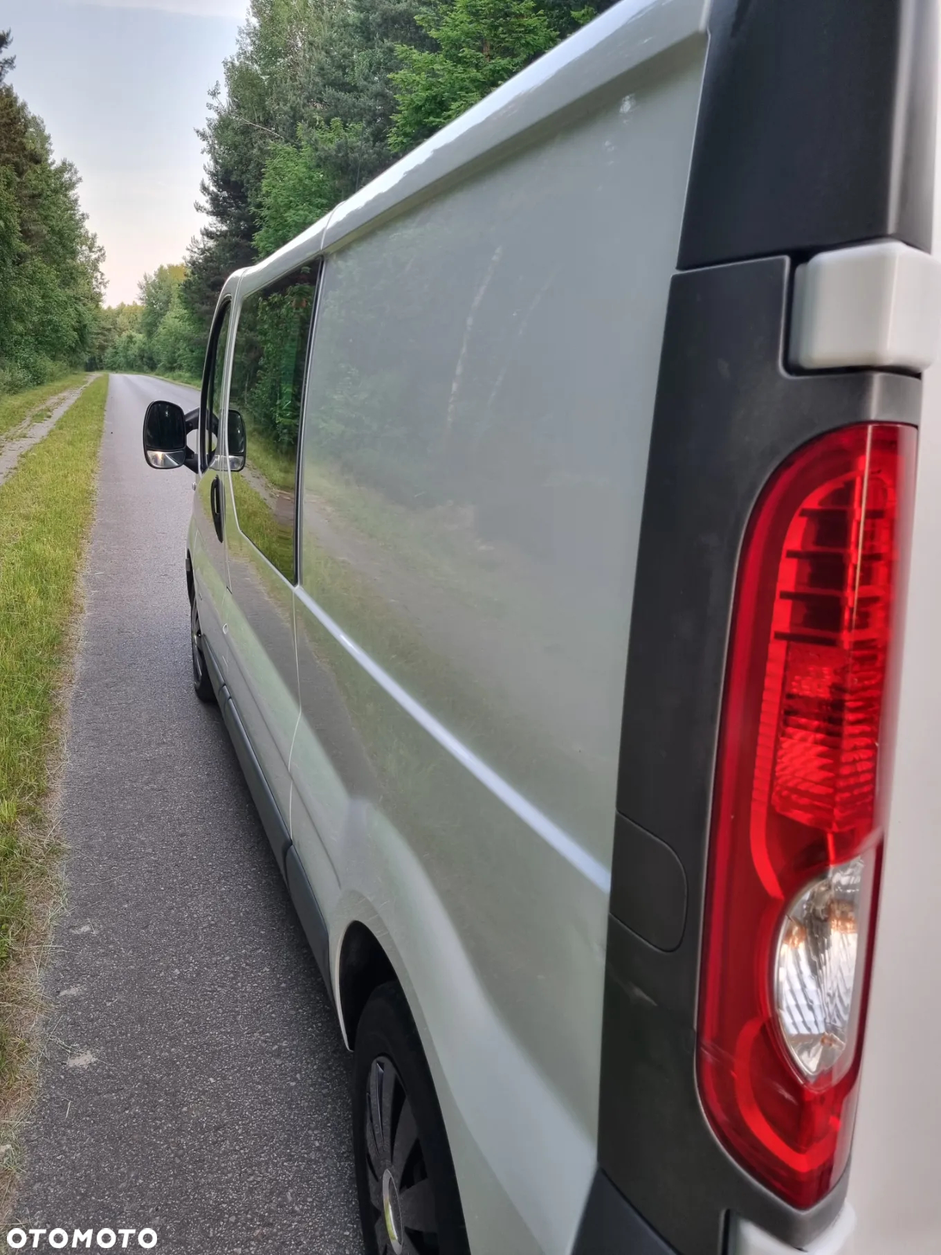 Opel Vivaro - 10