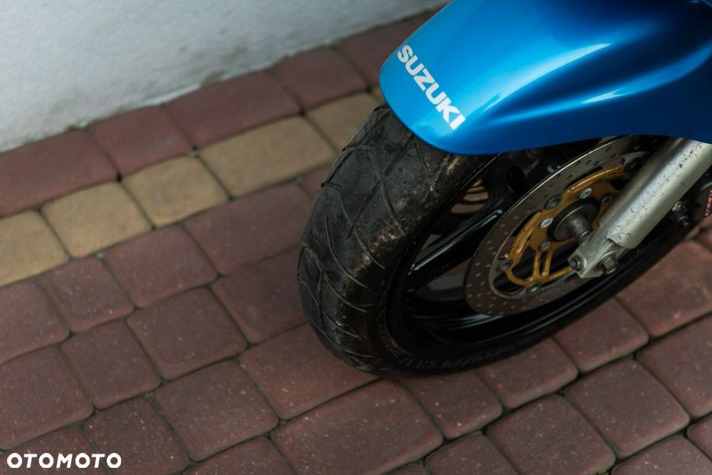 Suzuki GSX - 7