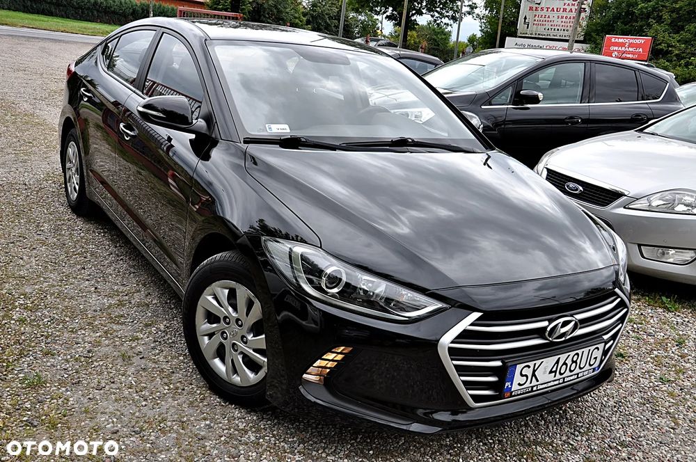 Hyundai Elantra 1.6 Comfort - 8