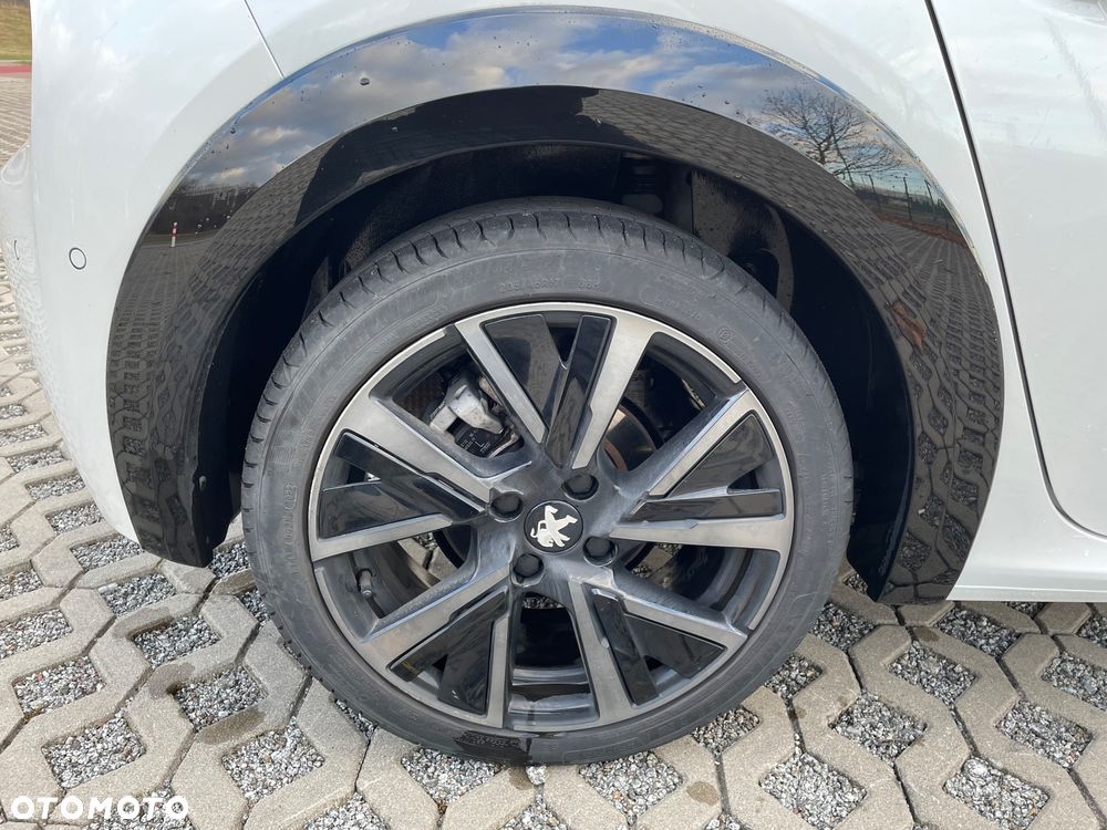 Peugeot 208 1.2 PureTech GT Pack S&S EAT8 - 14