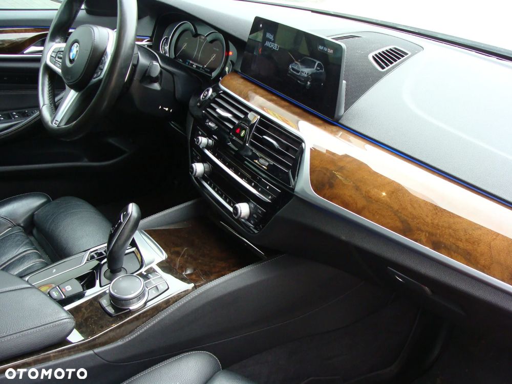 BMW Seria 5 520d xDrive M Sport sport - 13