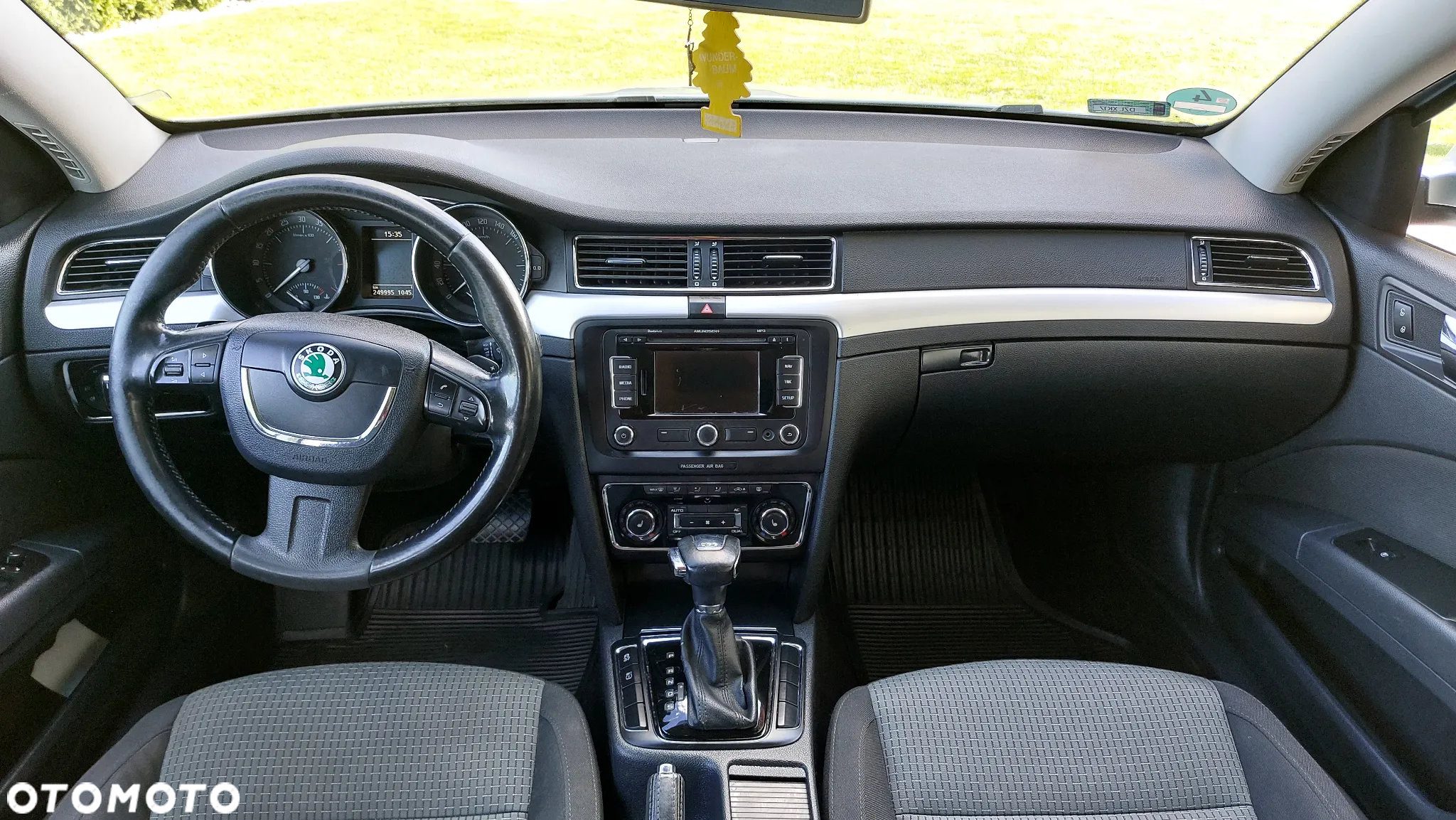 Skoda Superb 2.0 TDI Elegance DSG - 8