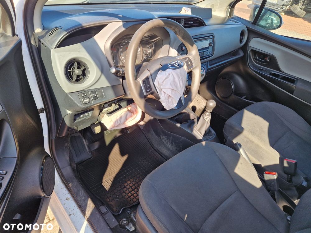 Toyota Yaris 1.5 Active - 18