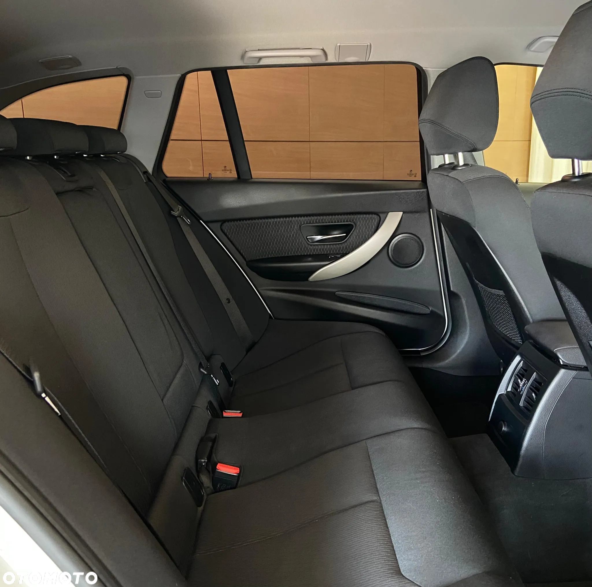 BMW Seria 3 318d - 12