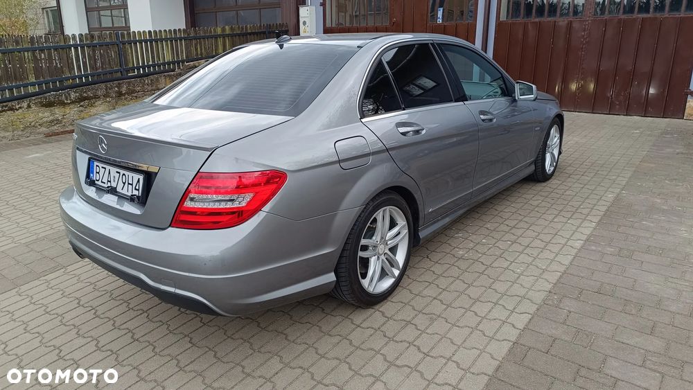 Mercedes-Benz Klasa C 250 CGI Automatik BlueEFFICIENCY - 3