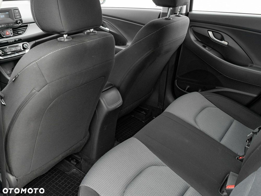 Hyundai i30 1.5 DPI Classic + - 22