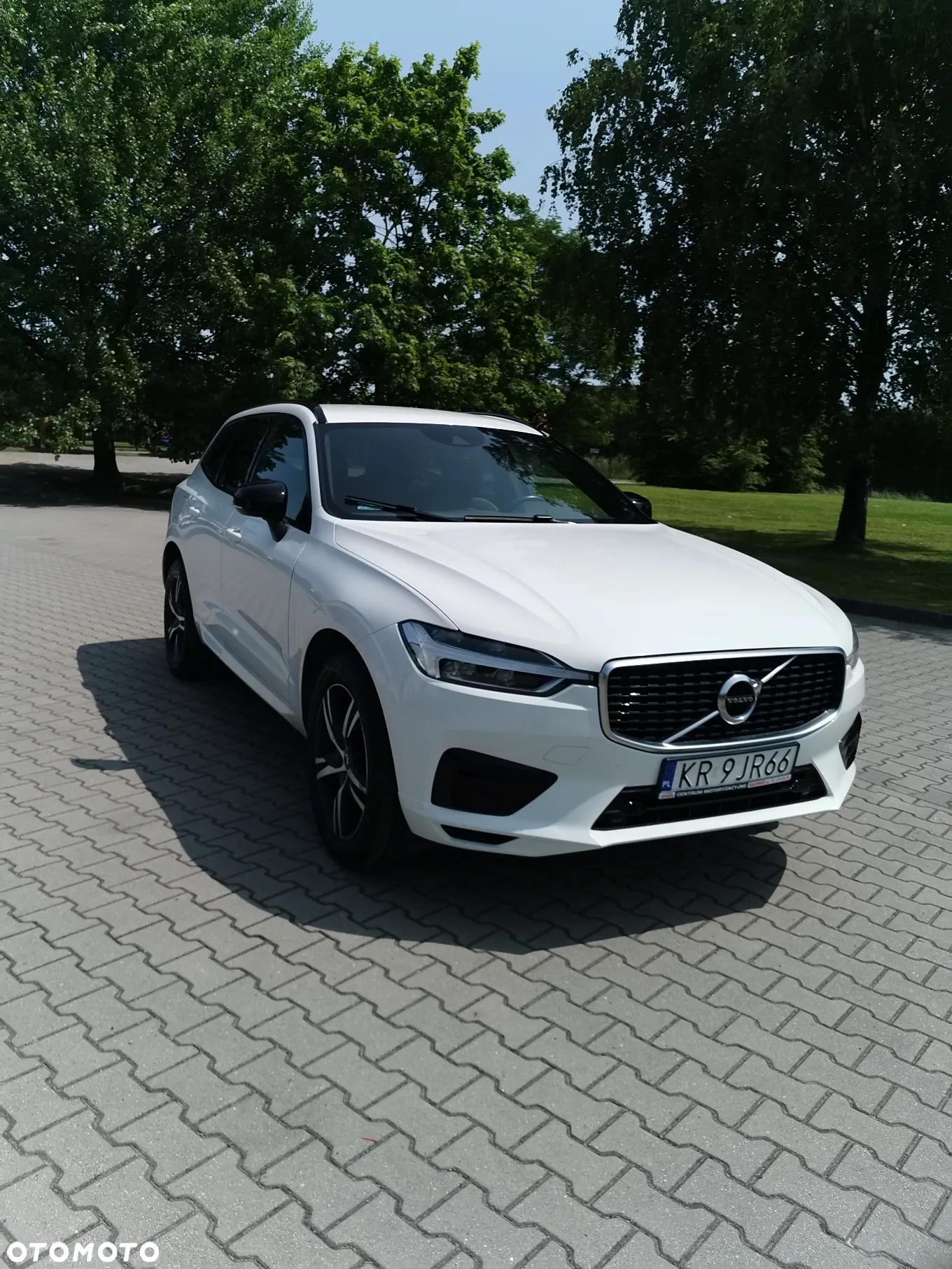 Volvo XC 60 D4 R-Design - 2