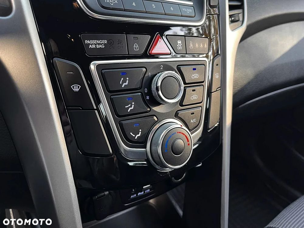 Hyundai i30 1.4 BlueDrive Classic + - 20