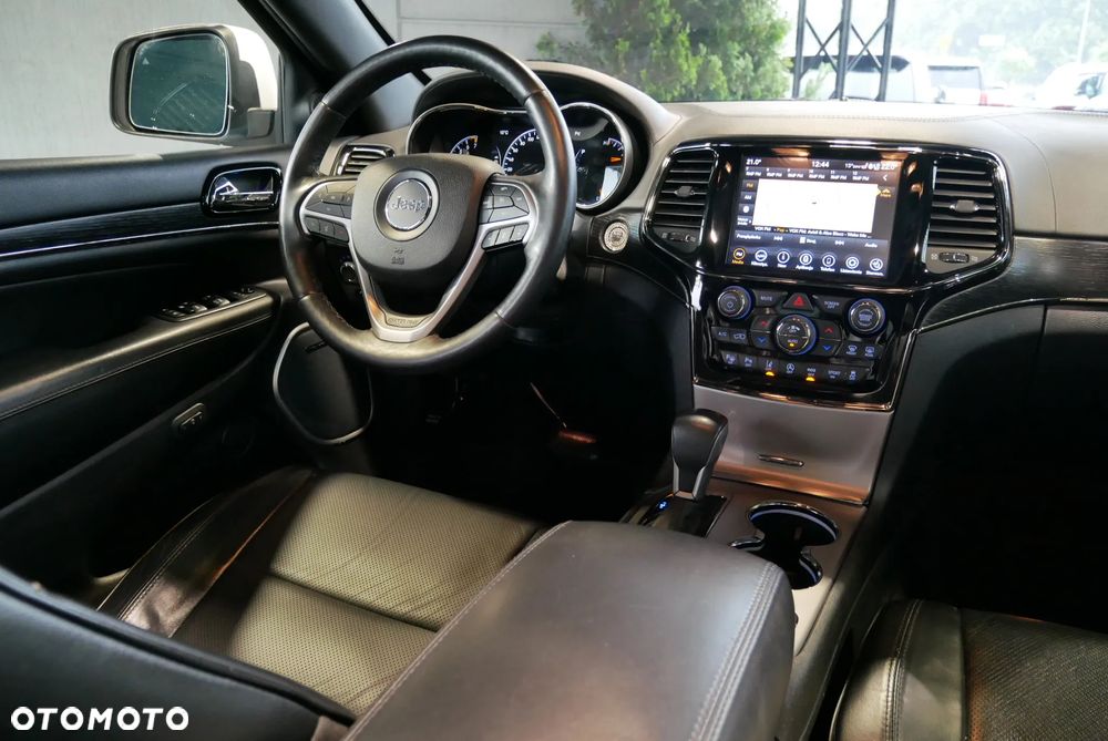 Jeep Grand Cherokee - 19