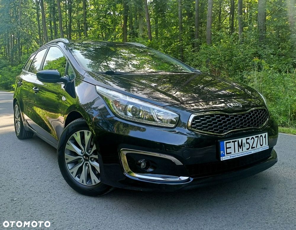 Kia Ceed - 32