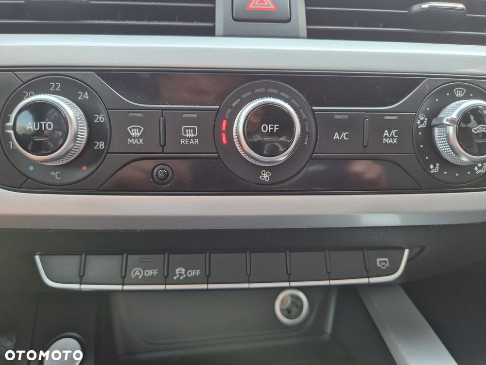 Audi A4 Avant 2.0 TDI ultra S tronic - 33