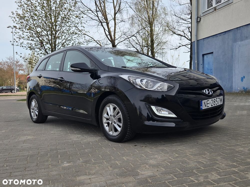 Hyundai i30 blue Kombi 1.6 CRDi Style - 9