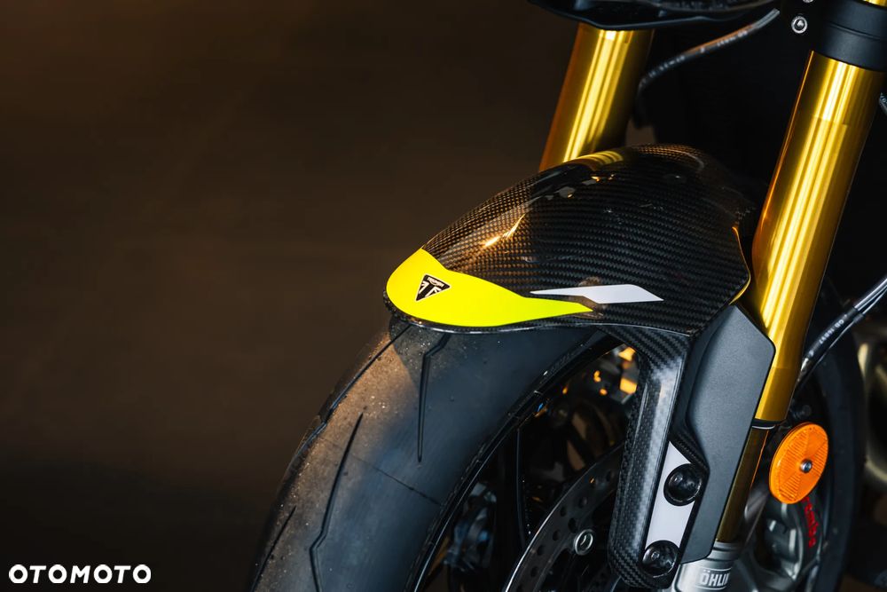 Triumph Street Triple - 4