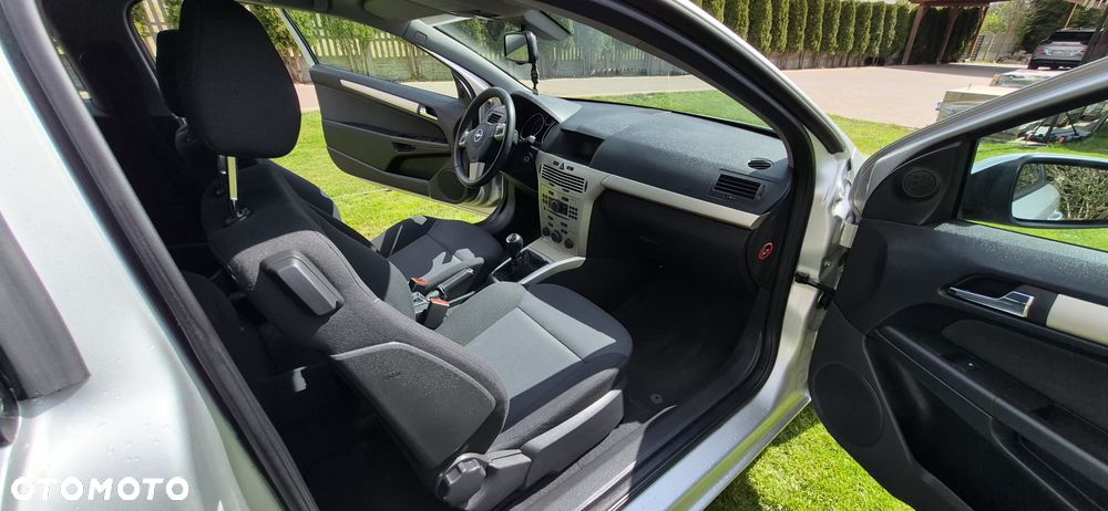 Opel Astra 1.6 Innovation - 12