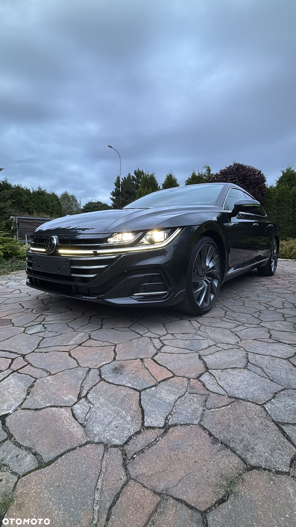 Volkswagen Arteon 2.0 TDI R-Line DSG - 23