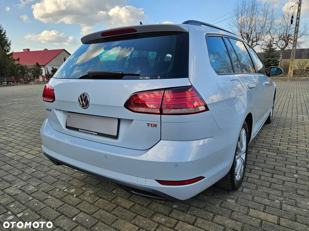 Volkswagen Golf - 8