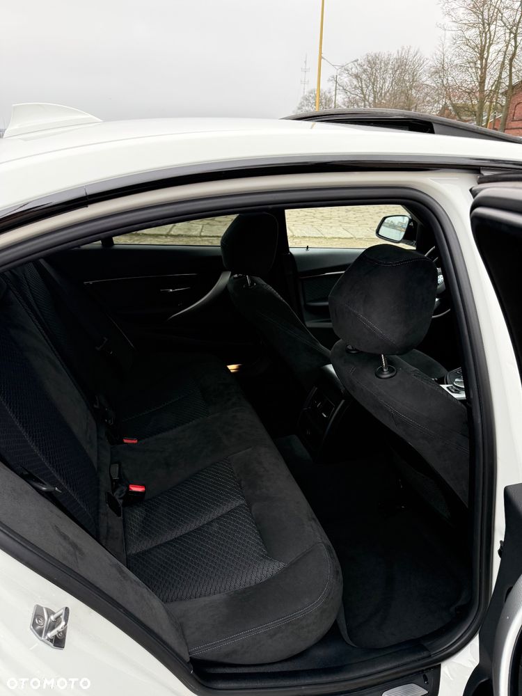 BMW Seria 3 320d Edition M Sport Shadow - 13