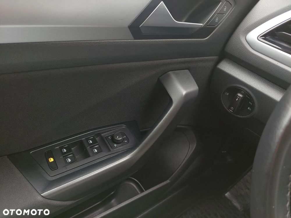 Volkswagen T-Roc 1.5 TSI Life DSG - 38