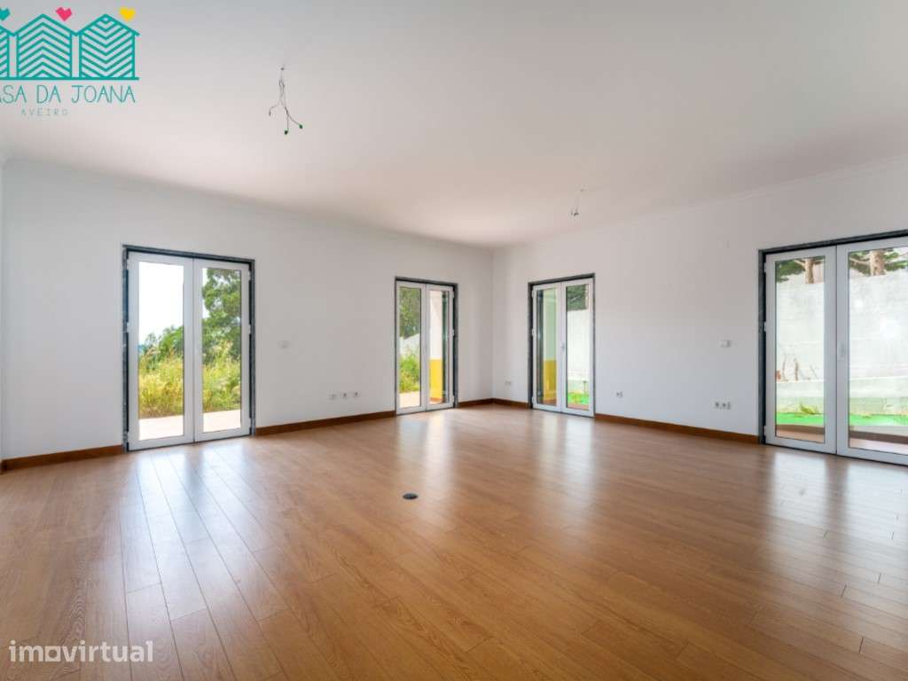 Moradia T5 com Jardim e Garagem em Oeiras - Vista 4