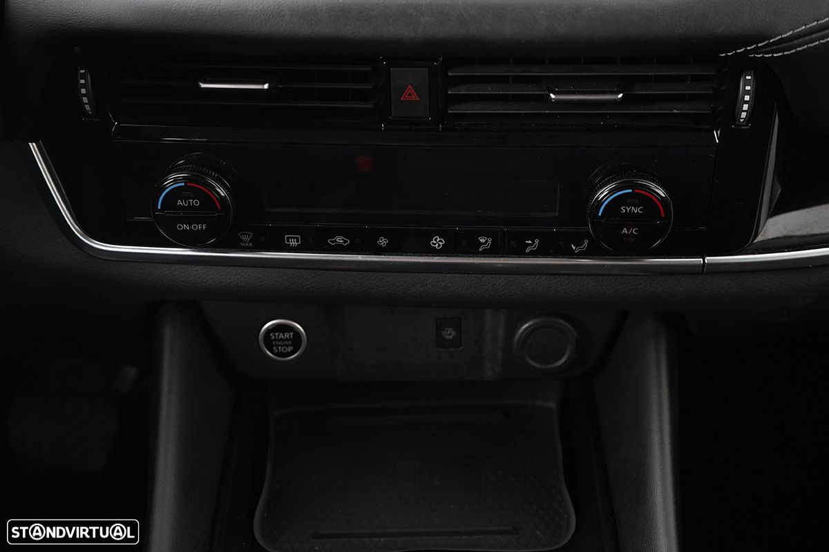 Nissan Qashqai 1.3 DIG-T N-Connecta Xtronic - 13