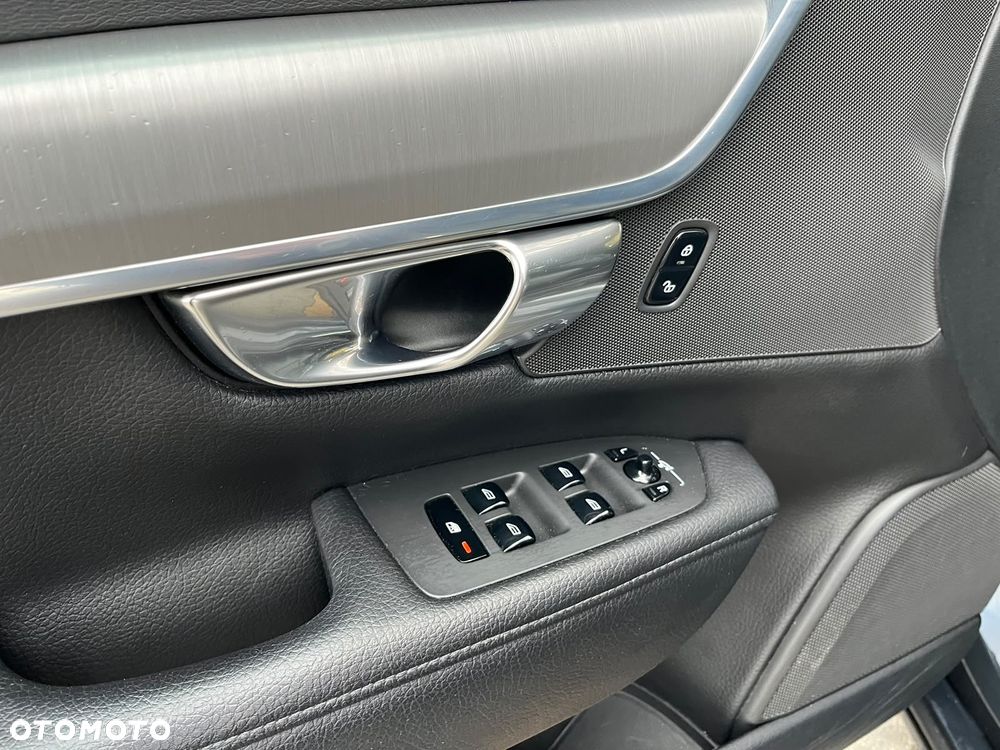 Volvo V90 - 25