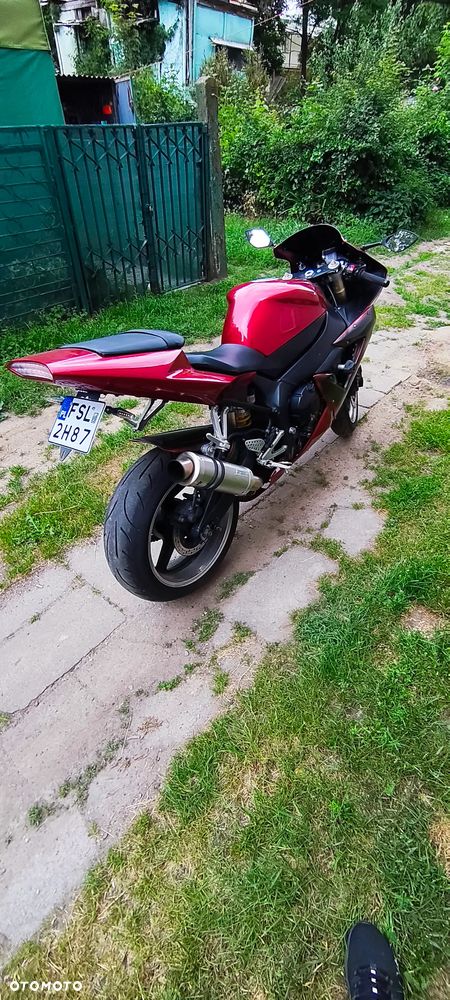 Yamaha R1 - 5