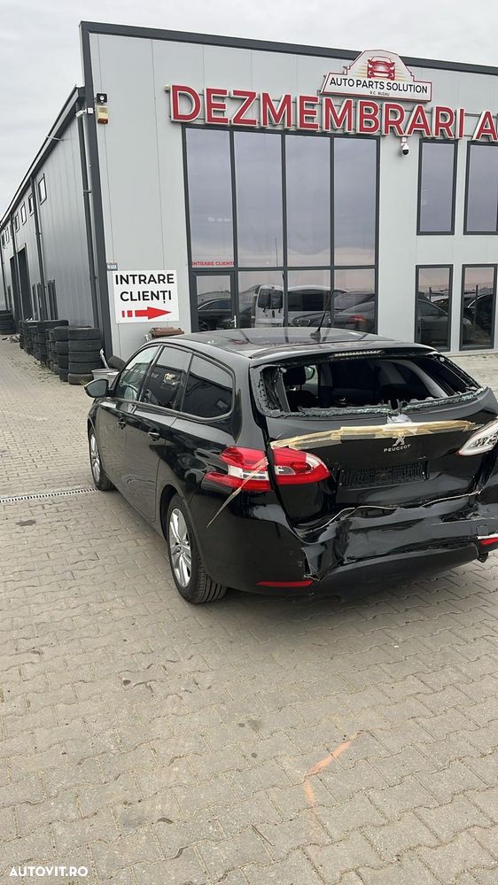 Dezmembram Peugeot 308 1.6 diesel din 2015 - 2