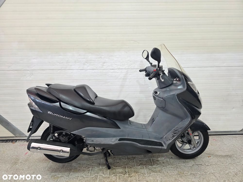 Suzuki Burgman - 10