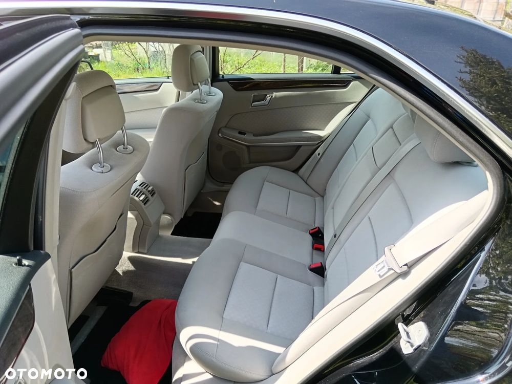 Mercedes-Benz Klasa E 220 CDI - 27