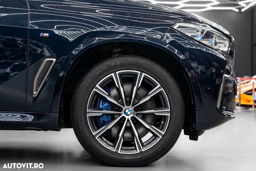 BMW X5 M M50i - 9