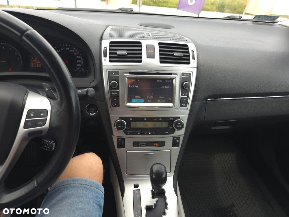 Toyota Avensis 2.0 Prestige NAVI MS - 30