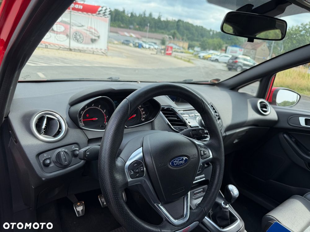Ford Fiesta 1.6 EcoBoost ST - 14