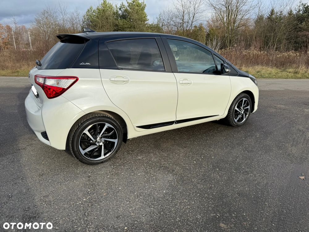 Toyota Yaris 1.5 Premium CVT - 4