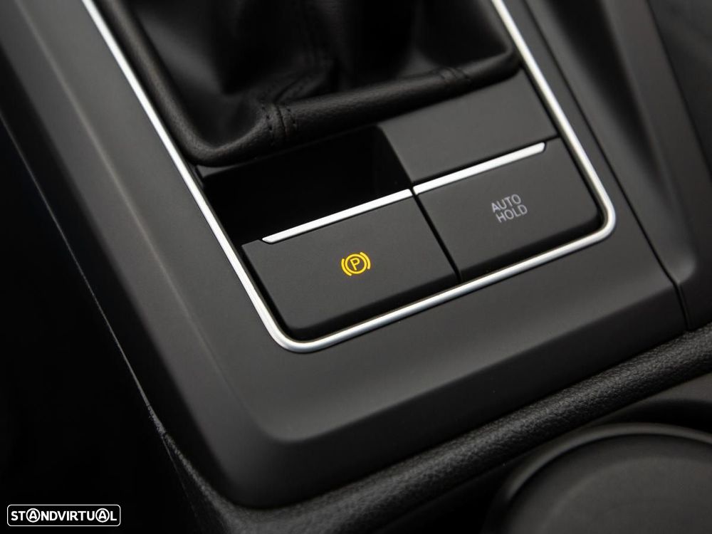 VW Golf 2.0 TDI Life - 26