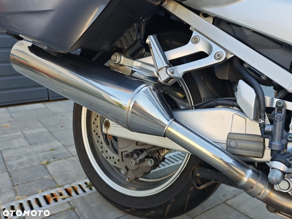 Yamaha FJR - 21