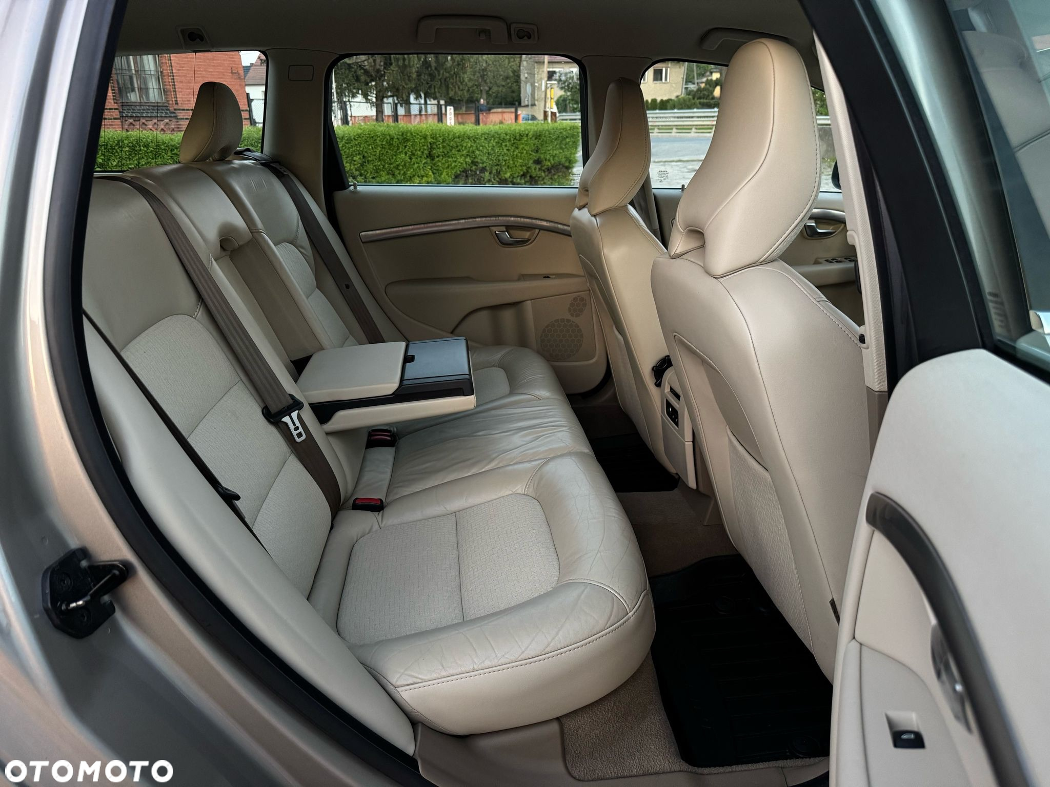 Volvo V70 2.5T Momentum - 6