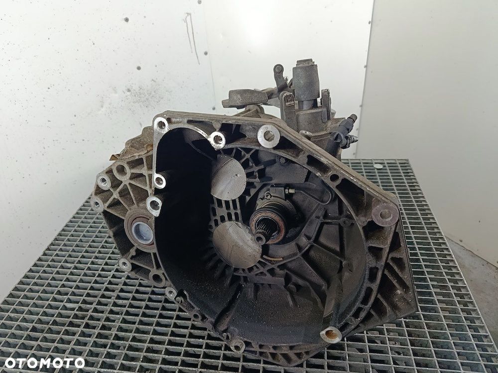SKRZYNIA BIEGÓW MANUALNA 6 OPEL INSIGNIA A F40 2.0 CDTI - 1