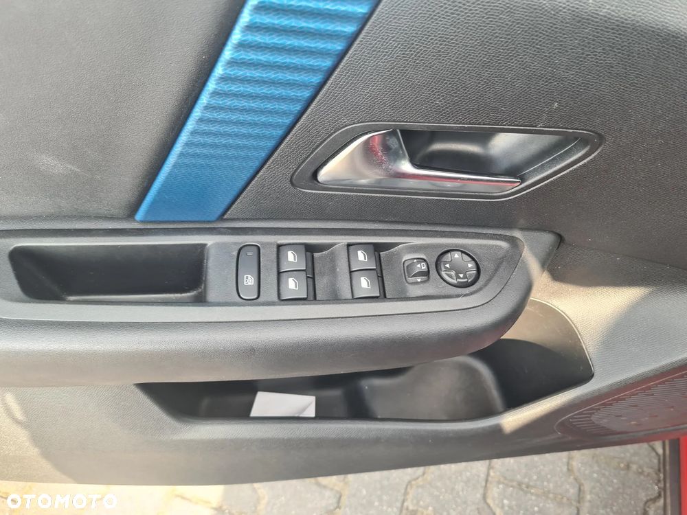 Citroën C4 EV136 50kWh Shine - 25