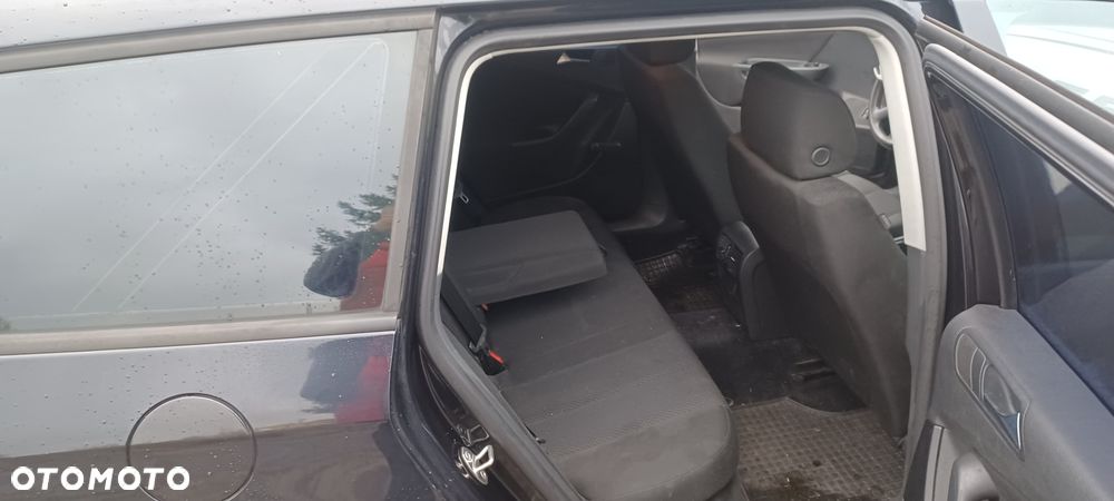 Volkswagen Passat 1.9 TDI Highline - 5