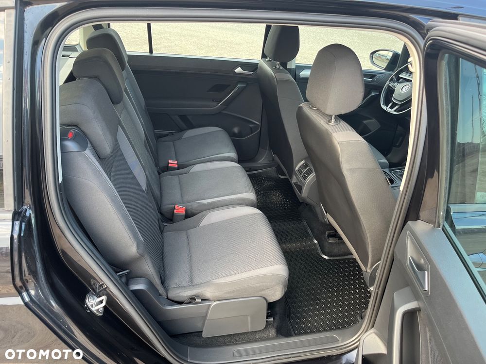 Volkswagen Touran 1.6 TDI SCR (BlueMotion Technology) DSG Trendline - 17