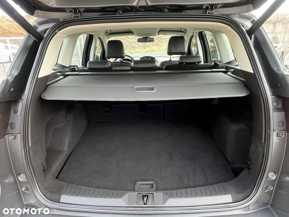 Ford Kuga 1.6 EcoBoost 2x4 Titanium - 11