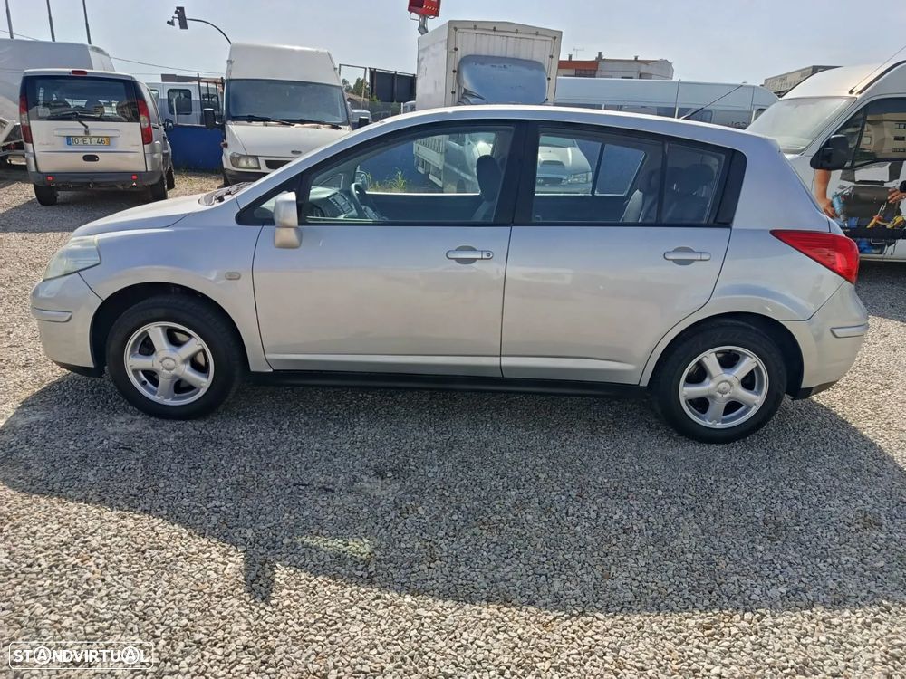 Nissan Tiida - 2